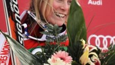 Теса Уорли с първа победа за сезона