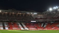 Ман Юнайтед не може да бие заради... седалки