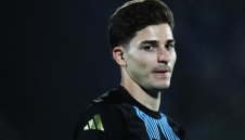 Аржентински национал чака бебе от красавица + СНИМКИ