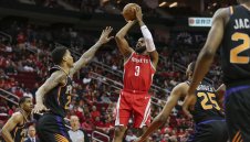 Ракетите летят високо - 27 тройки и разгром срещу Финикс