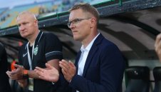 Треньорът на Лудогорец доволен от 0:0 срещу Мура