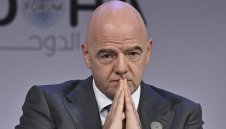 Босът на ФИФА призна: Катар не е Рай, но...