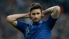 Феновете на Франция освиркаха Жиру