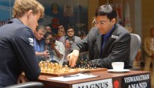 Карлсен и Ананд играха 6 часа и половина за реми