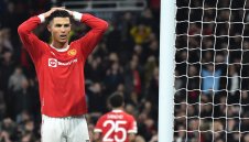 Слабият Ман Юнайтед удря Роналдо в джоба