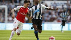 Арсенал тресна Нюкасъл с автогол