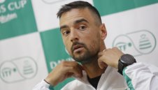 Мико напляска аржентинец в Прага