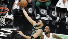 Бостън спря Кливланд! В НБА вече няма отбор без загуба