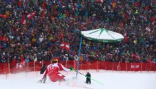 Не е за вярване: Алберт Попов изпревари Хиршер и прави фурор