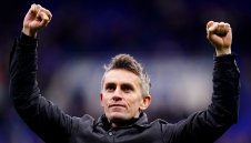 Ипсуич ще задържи мениджъра си и ще му даде нов договор