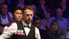 Бомбата на най-бързия снукър играч не успя да избухне в "Крусибъл" + ВИДЕО