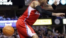 Клипърс се измъкна в Портланд