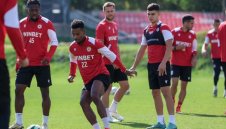 ЦСКА скрибуца, забрави как се вкарва гол от статично положение