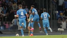 Наполи се качи на върха в Серия А