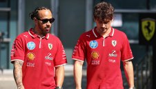 Война във Ферари! Льоклер тръгва по свой път