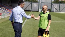 Иниеста на среща с Бартомеу