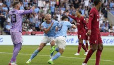 Кун сложи сол в раната на Сити, намеси Халанд и ван Дайк