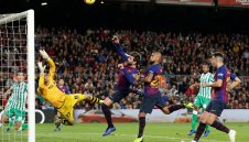 "Не се еб*вай с мен" или как умореният слабак Пике вкарва напрежение в Барса + СНИМКИ