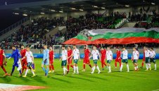 България излиза за тежък поправителен изпит в Унгария