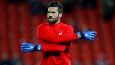 Романтик: Алисон резнал Челси заради славната история на Ливърпул