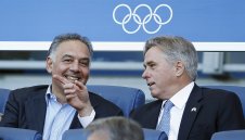 Тифозите на Рома обявиха открита война на президента