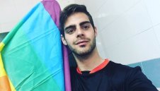 Нацупен гей заряза съдийството