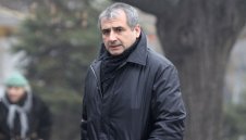 1 мустак, 1 млн. долара и изумлението на Илиана Раева + ВИДЕО