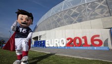 Как Евро 2016 може да промени правилата във футбола