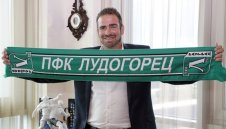 Лудогорец пазарува от Бенфика и Барса