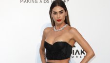 Настръхнали зърна: Мелиса стана... русалка + СНИМКИ (18+)