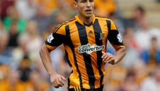 Дроздовете взеха халф от Хъл