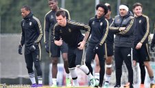 Байерн си връща Манджукич?