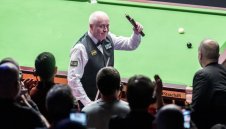 Хигинс се измъкна в трилър в "Крусибъл", оформи класика на 1/4финалите