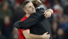 Нов трус в Ливърпул, Хендерсън аут и за Арсенал