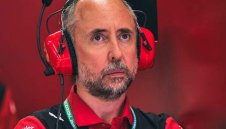 Ферари направи мръсно на Астън Мартин