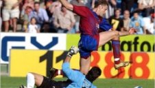 Страсбург иска да спаси Владо Манчев