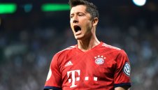 Байерн май ще почака салатиерата: Левандовски не може да си стъпи на крака + ВИДЕО