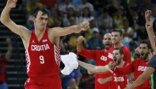 Боян Богданович съсипа Бразилия с 33 точки