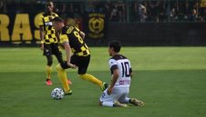 На футбол в Пловдив само с маски