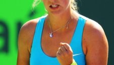 Азаренка с 24-та поредна победа от началото на сезона