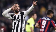 Неочакваният герой Бенатия замести Бонучи и донесе коледния дух в Юве