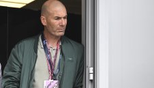 Зидан се завръща!