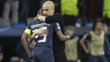 Фернандиньо записа с похвали Гуардиола