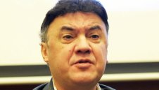 Боби Михайлов не дава гаранции за бъдещето на Любо Пенев