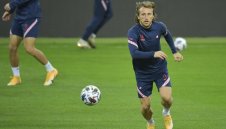 В Мадрид си отдъхнаха, Модрич е с отрицателен тест за Ковид