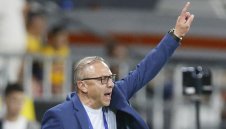 Илиан Илиев прави рокади в защитата на България