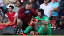 Арсенал може да остане без Чех за 2-3 седмици