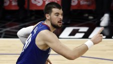 Хърватин се нареди до Карим Абдул-Джабар след чудовищен мач