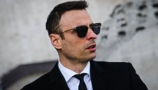 Бербатов каза дали Роналдо трябва да остане в Юнайтед