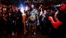 Скандал с Уайлдър! Арестуваха го с пистолет и марихуана